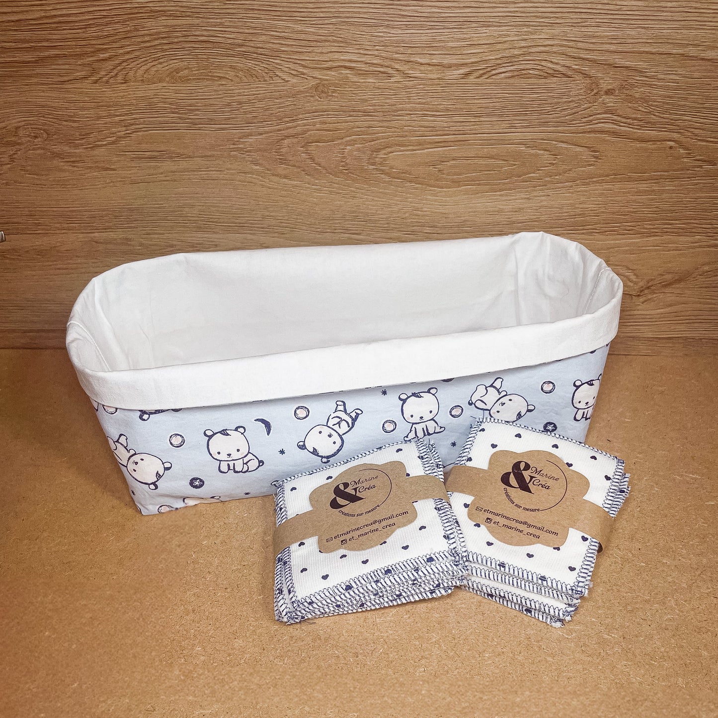 Lot n° 5 - Panier de rangement couches - nounours bleu intérieur blanc