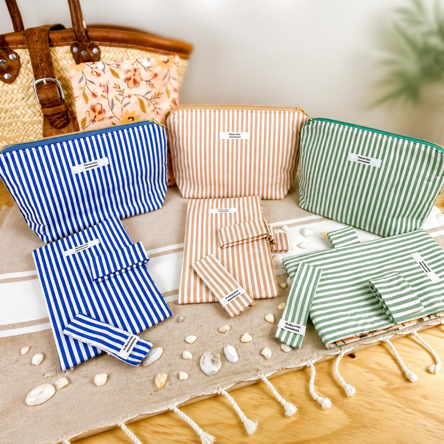 Trousse de plage Santorin — Collection Hors Service