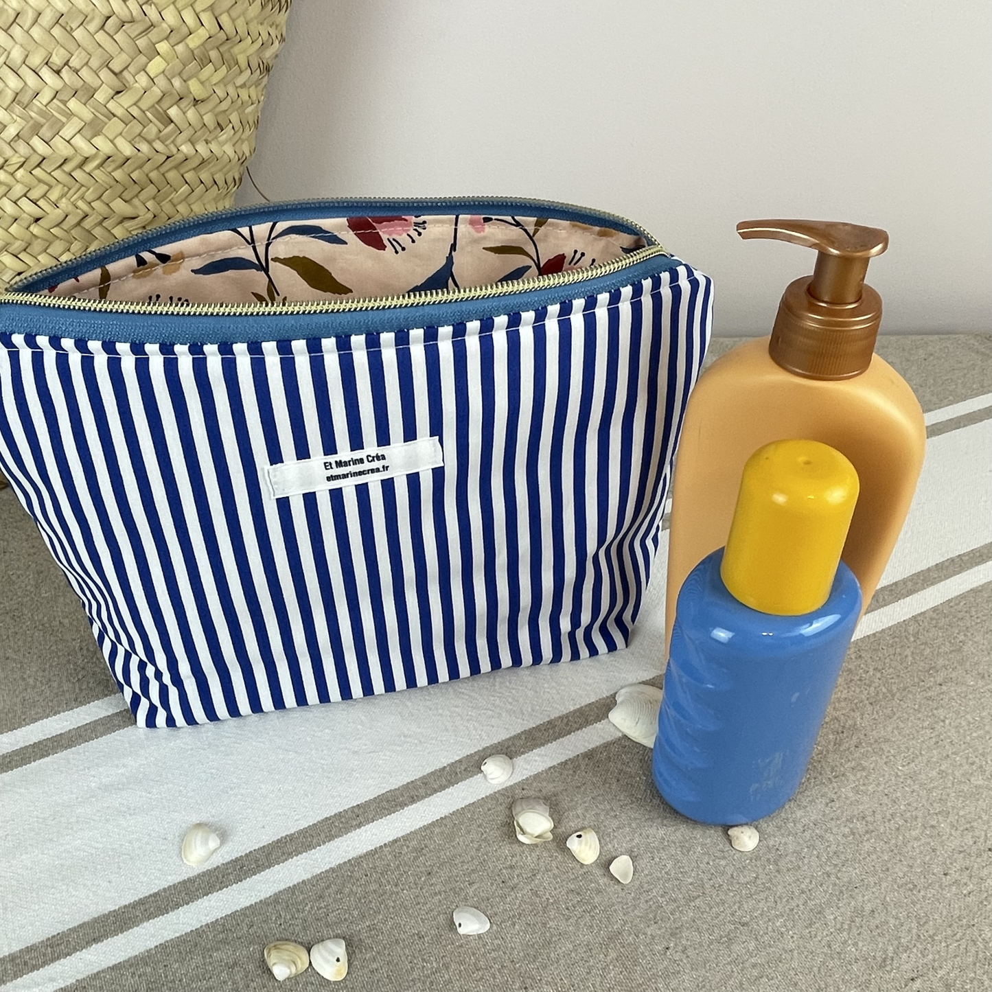 Trousse de plage Santorin — Collection Hors Service
